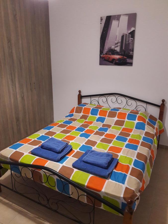 Holiday Home Larnaca Esterno foto