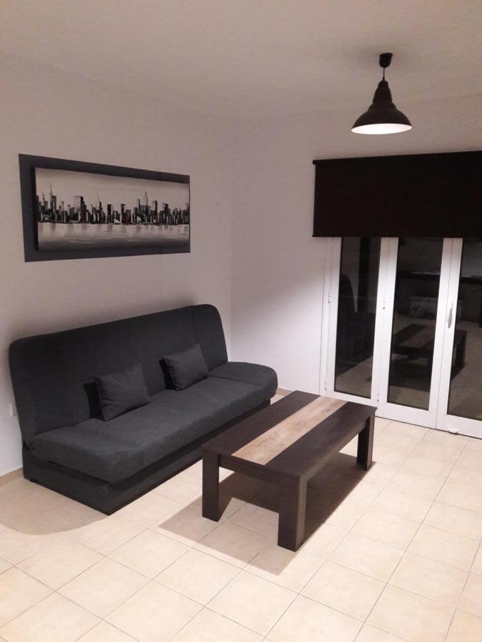Holiday Home Larnaca Esterno foto